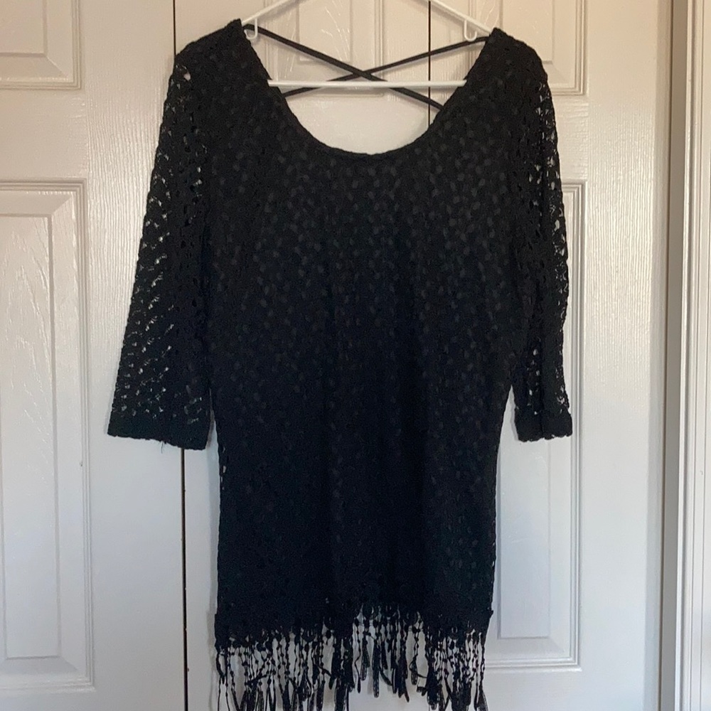 Mid sleeve dressy night out shirt